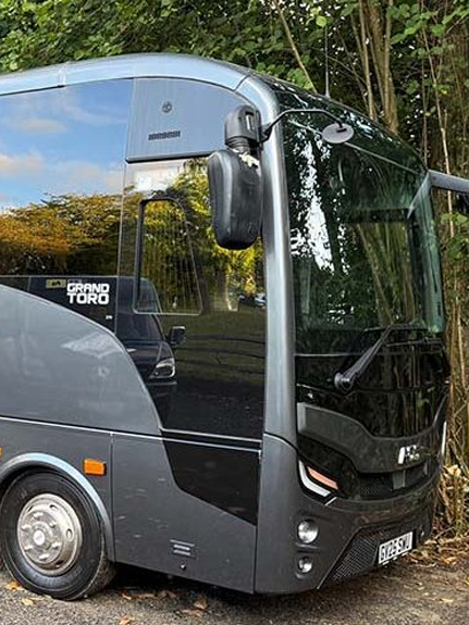 Chariots Chauffeurs coaches